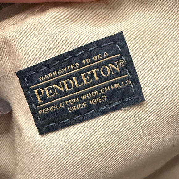 Classic Pendleton Brown and Tan Women's Bag - Picture 12 of 15